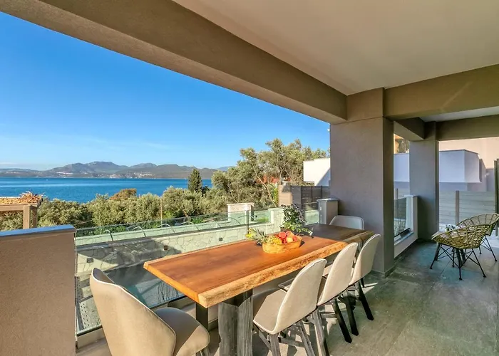 White Rock Villas Nikiana