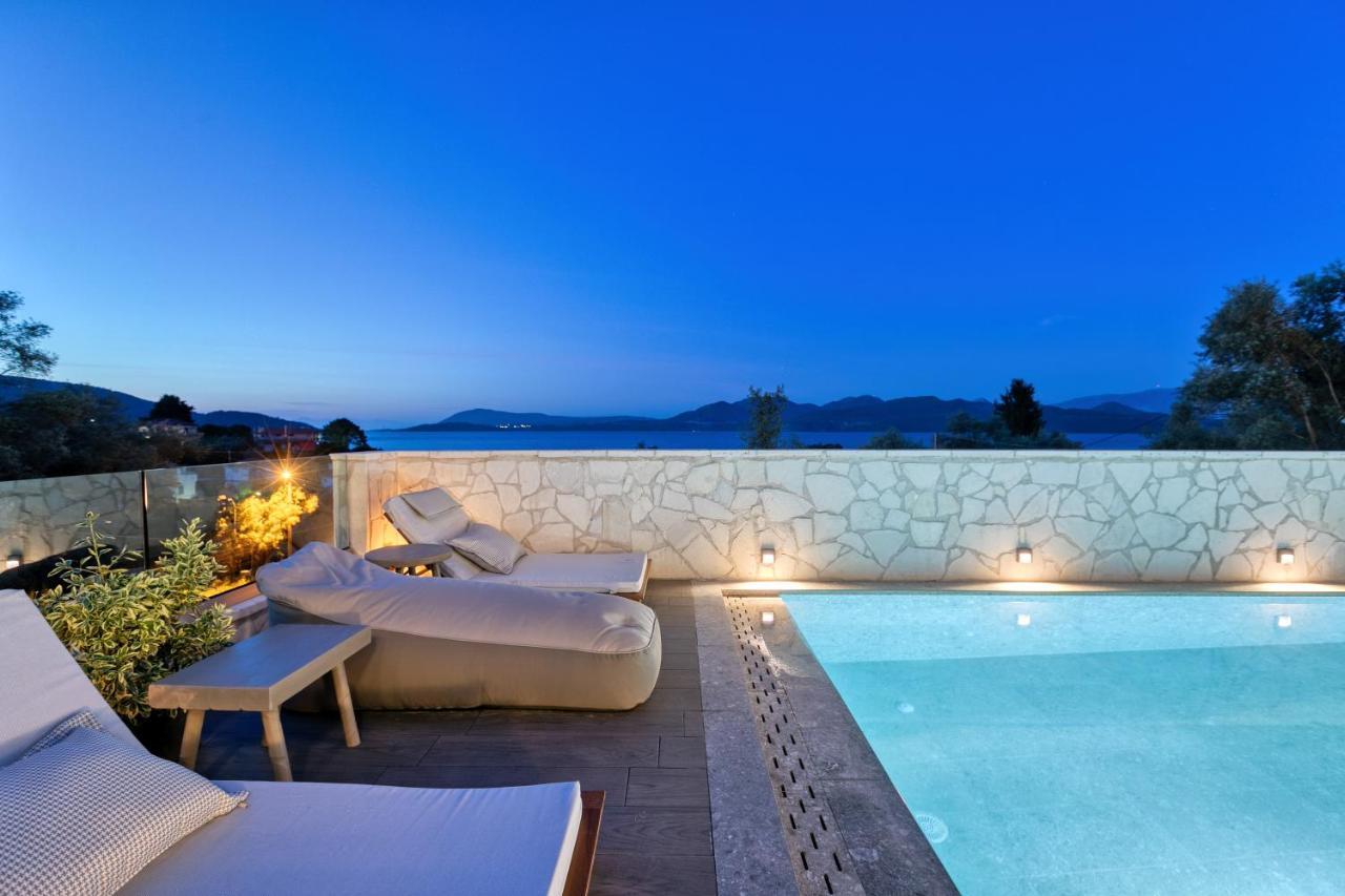 Villa White Rock Nikiana