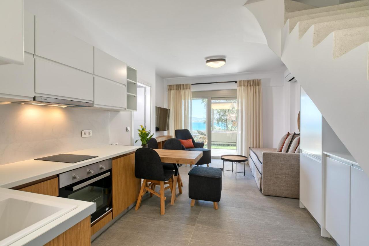 Villa White Rock Nikiana