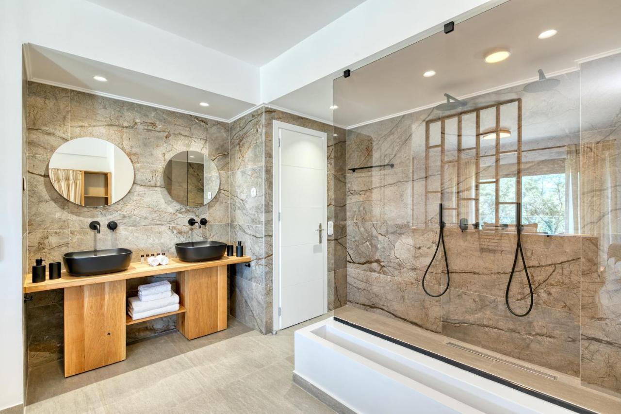 Villa White Rock Nikiana
