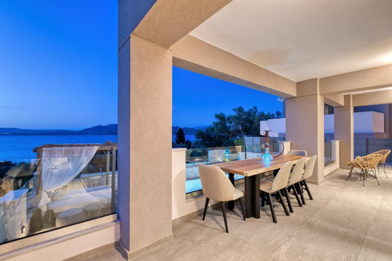 White Rock Villa