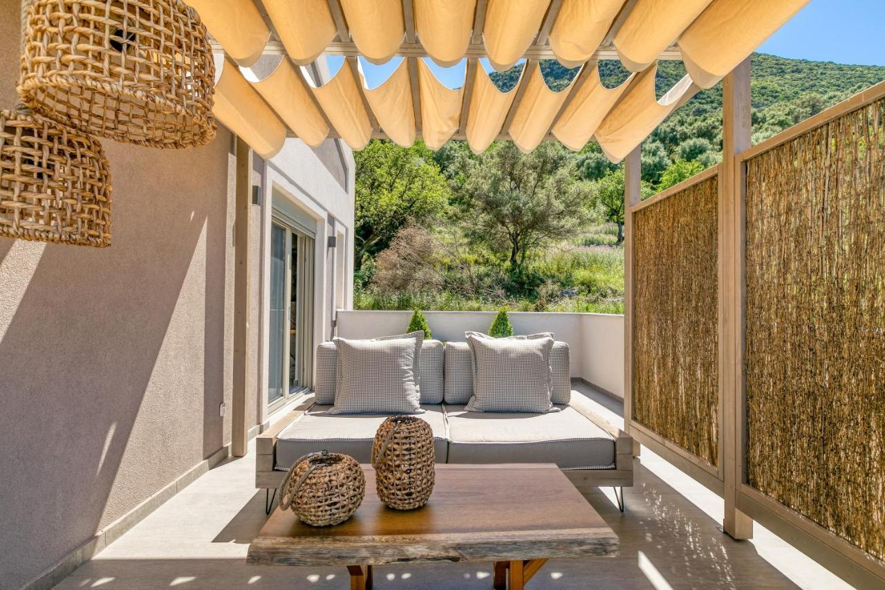 Villa White Rock Nikiana