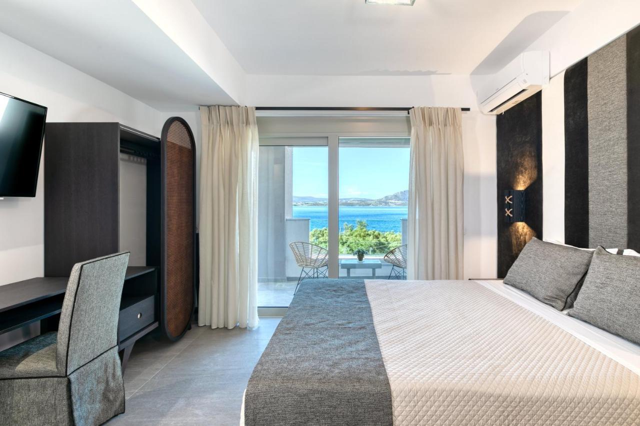 White Rock Villa Nikiana